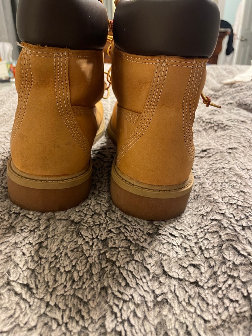 Timberland Wheat/Tan Classic Lace-Up Work Boots - Picture 8 of 8